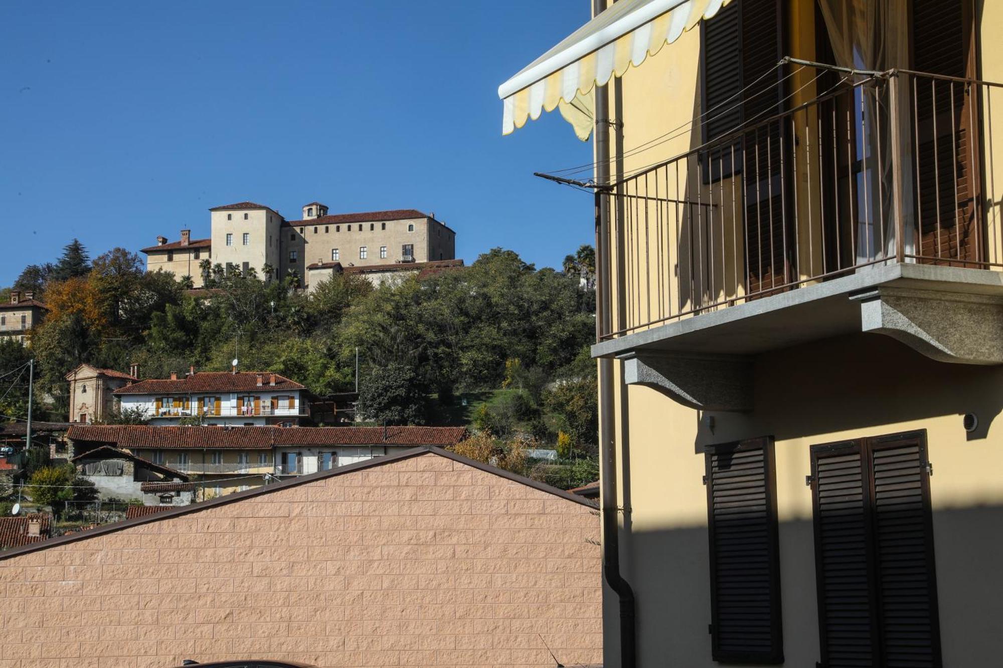 La Dimora Di Nonno Piero Apartment Manta Exterior photo